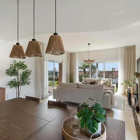 With Private Pool Sea Views & Peaceful Surroundings In Mijas Sitio de Calahonda