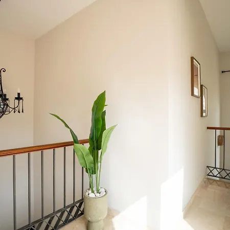 Villa With Private Pool Sea Views & Peaceful Surroundings In Mijas Sitio de Calahonda
