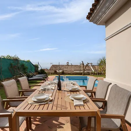 With Private Pool Sea Views & Peaceful Surroundings In Mijas Villa *