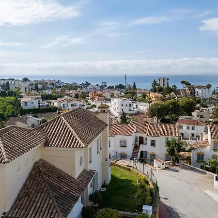 Villa With Private Pool Sea Views & Peaceful Surroundings In Mijas *